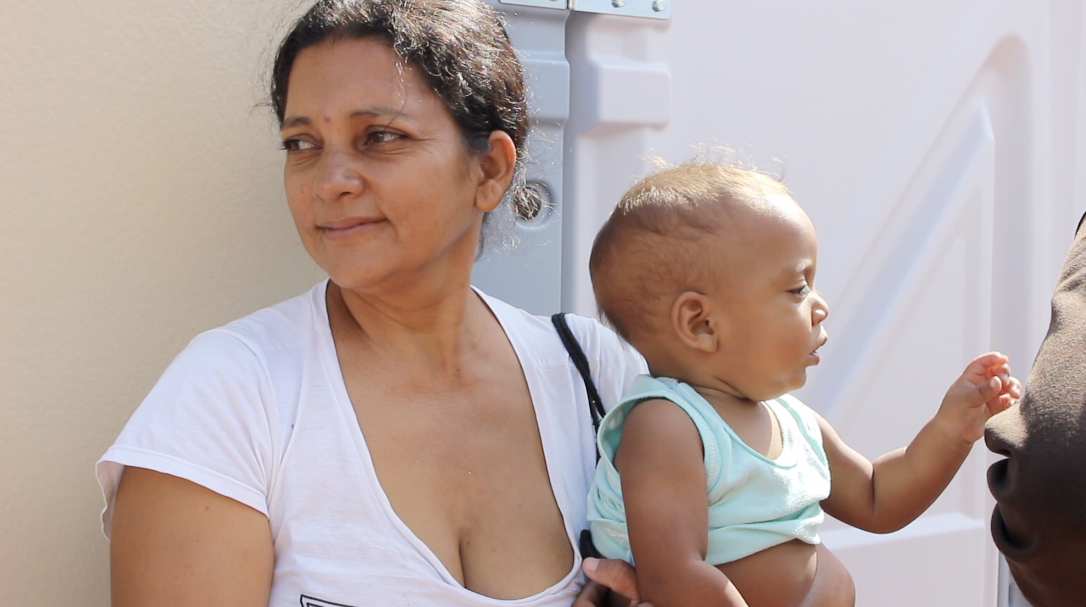 Venezuelan migrant mothers are now able to give their children Colombian citizenship. Image by Mariana Rivas. Colombia, 2019. Venezuelan migrant mothers are now able to give their children Colombian citizenship. Image by Mariana Rivas. Colombia, 2019.