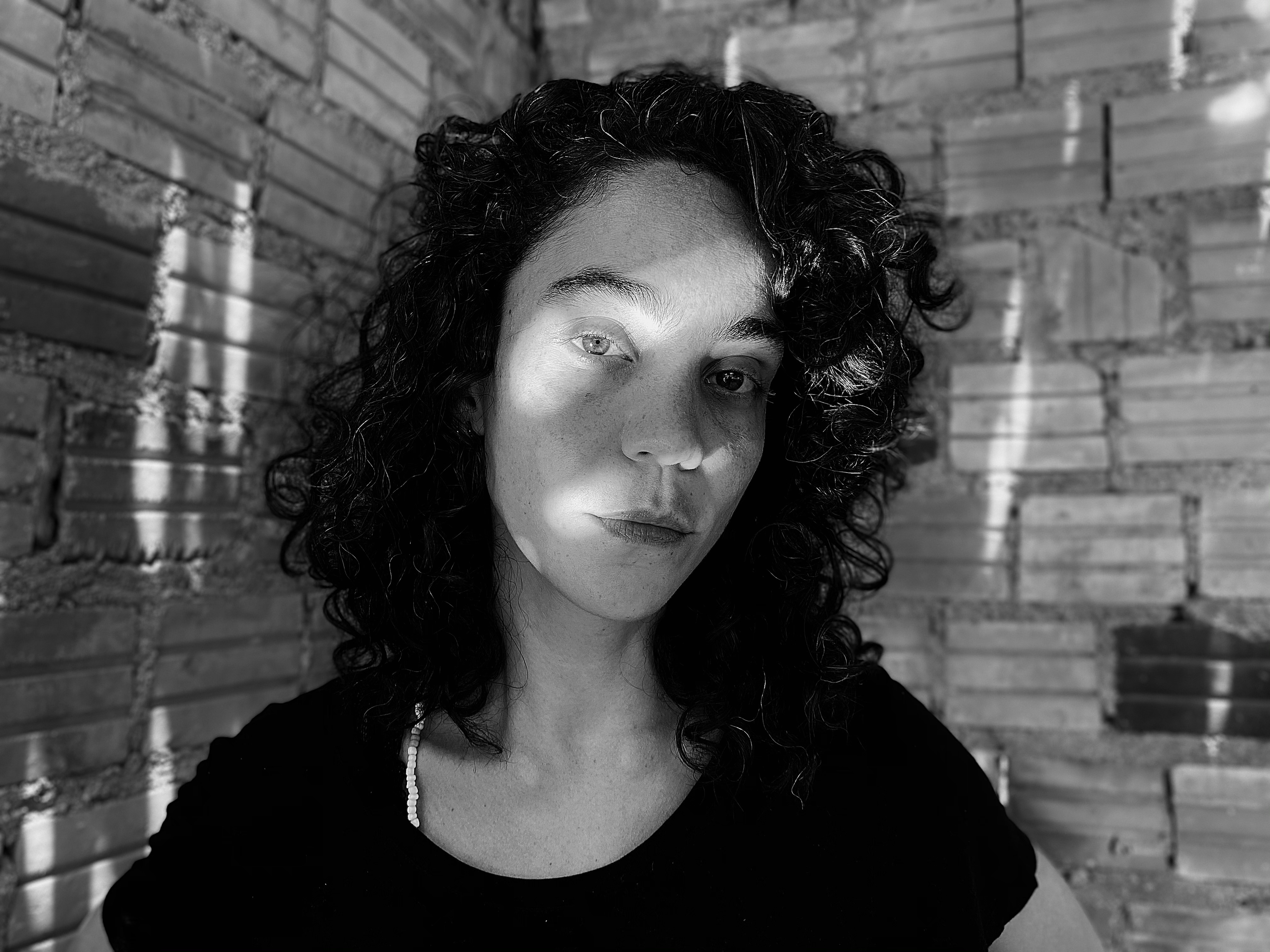 Ana Mendes headshot