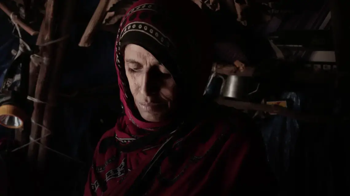 Meet Hagar Yahia, a Yemeni woman working to keep her family alive. Image by Nariman El Mofty. Yemen, 2018.