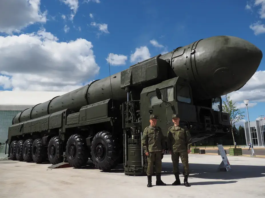 Rachel Oswald, joined by Tom Hundley, will speak about cold war parallels and relations with North Korea as nuclear tensions escalate. Image by Rachel Oswald. Russia, 2015.