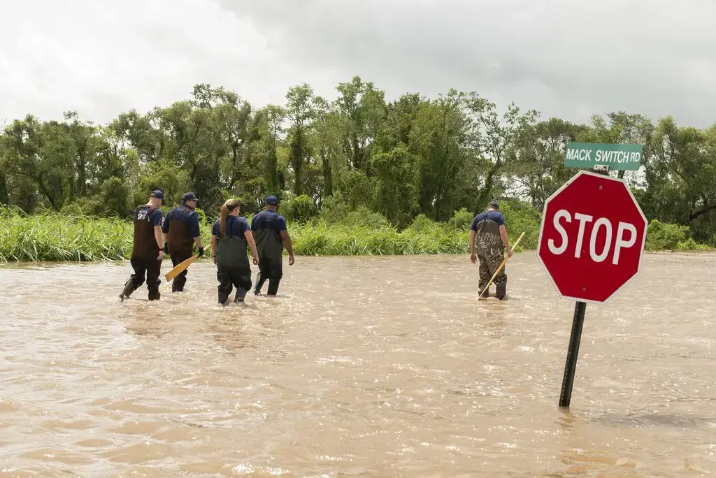Coast Guard responds to Hurricane Laura. Image by Petty Officer 3rd Class John Michelli / CC BY. United States, 2020.