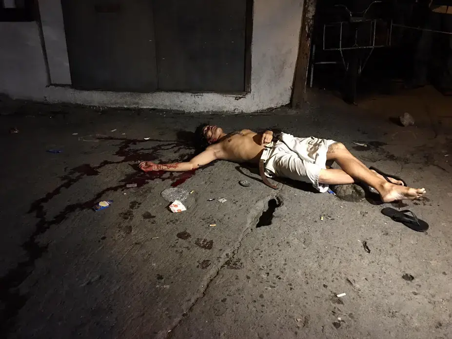 Thousands of people have been executed on the streets of the Philippines since President Rodrigo Duterte launched his all-out war on drugs. But shooting his way out of the problem is taking a heavy toll. Image by Jason Motlagh. Philippines, 2016.