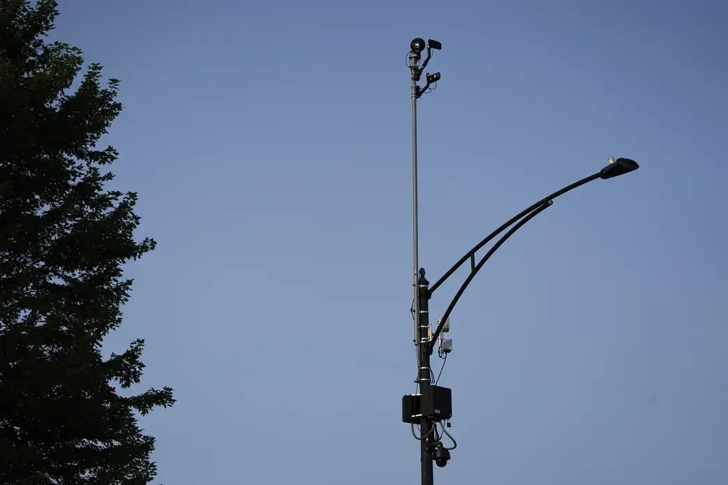 Light pole