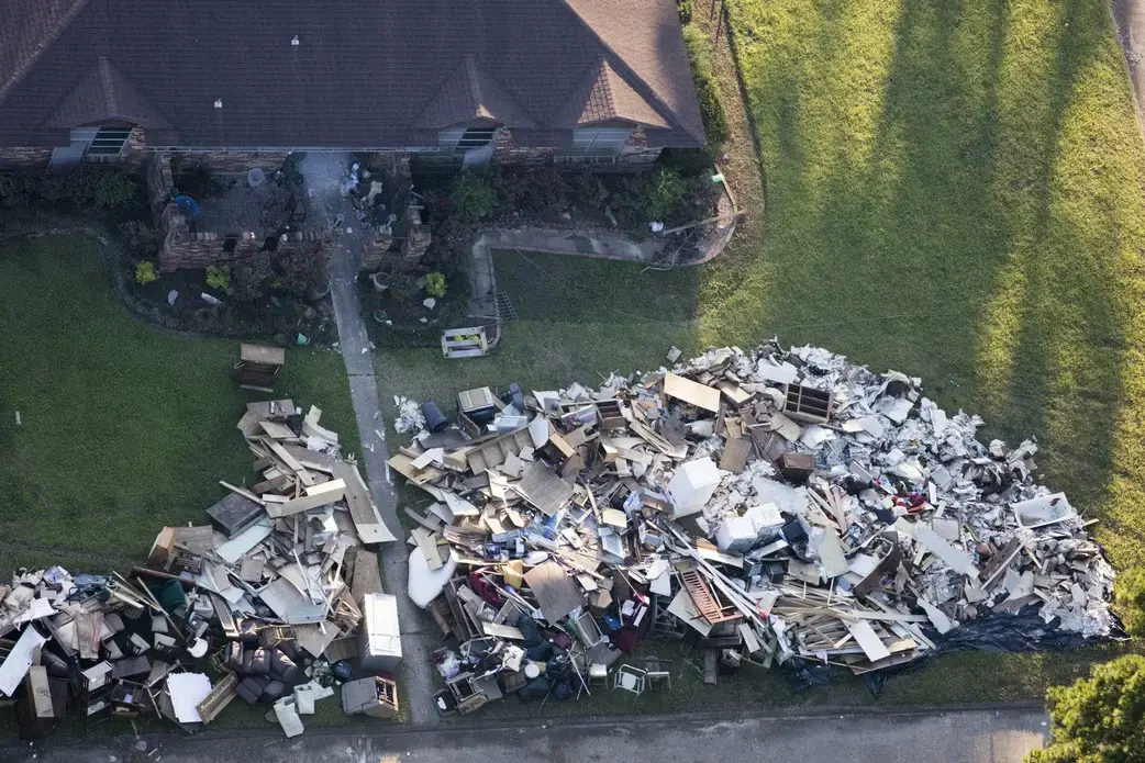 The real-estate agent from Video says that reconstruction in the town is hampered by a lack of places where contractors can stay, and that many residents are 'sleeping in the tents in their front yards.' Image by Alex MacLean. United States, 2017. 
