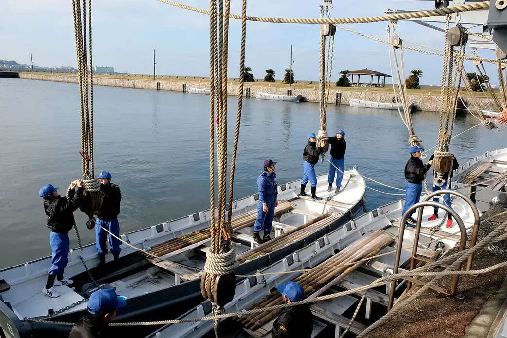 Each boat weighs 1.5 tons. Image by Emiko Jozuka. Japan, 2018. 