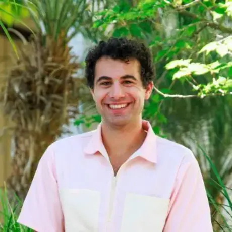 headshot of Ethan Widlansky