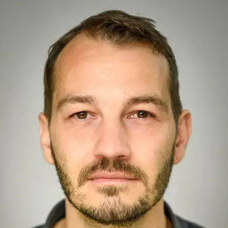 Florian Schmitz headshot