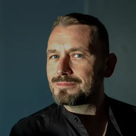 Peter Guest headshot