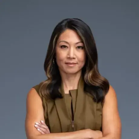 Stephanie Sy headshot