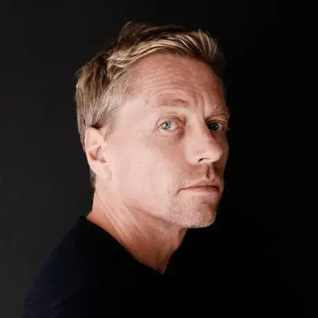 Daniel Howden headshot