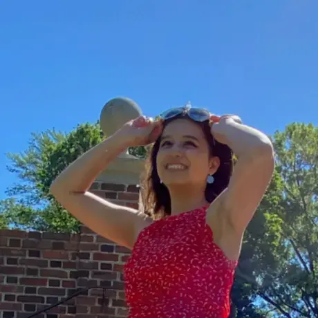 Abby Paras