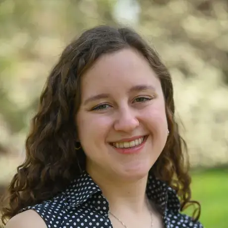 Joy Mazur headshot