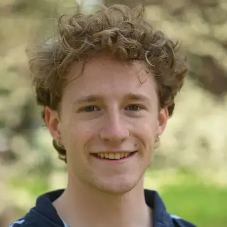 Noah Zahn headshot