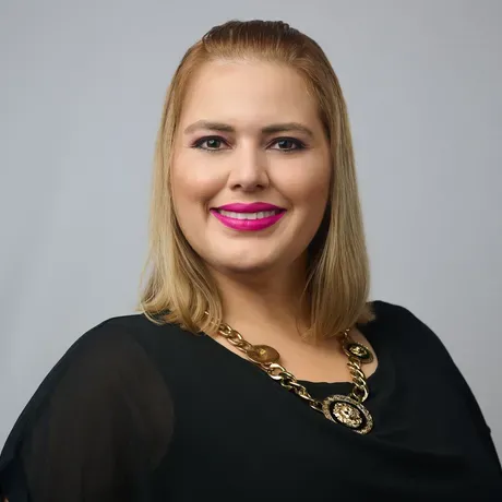 headshot of Gabriela Brenes