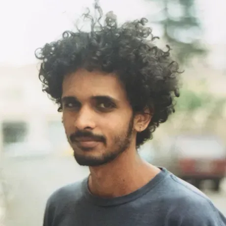 Jonathan Moens headshot