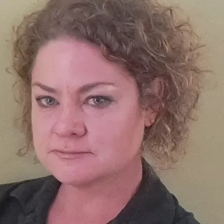 Leonie Joubert