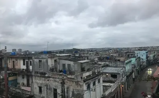 A rainy overcast in Havana Vieja. Image by Esohe Osabuohien. Cuba 2018.