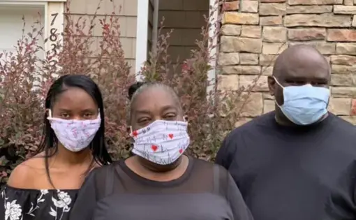 Traci Evans Simmons, 50, has been waiting for a kidney transplant for several years. But as the COVID-19 pandemic has raged, many transplant programs have been put on hold and Simmons has sequestered herself in her Mecklenburg County home. Simmons has a kidney disease which tends to run in families which has left her dependent on doing home dialysis.&nbsp;Image by Melba Newsome. United States, 2020.