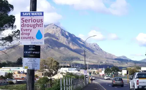 Signs posted in Stellenbosch just outside of Cape Town in English, Xhoosa, and Zulu. Image by Jacqueline Flynn. South Africa, 2018.