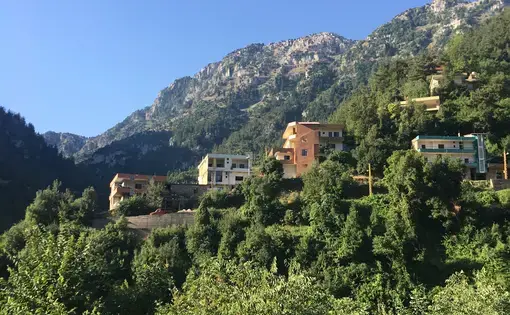 Qemmamine, a village in northern Lebanon. Image by Catherine Cartier. Lebanon, 2019.