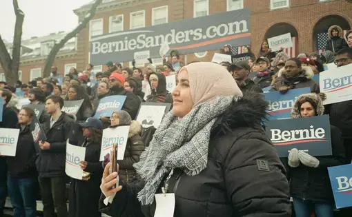 Somia Elrowmeim participates in a rally for Bernie Sanders. Image by Hana Elias. United States, 2019.