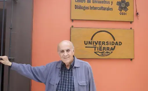 Gustavo Esteva before the Unitierra (short for Universidad de la Tierra, or "University of the Earth") the alternative education school he founded in the southern Mexican state of Oaxaca. Rooted in the radical educational philosophy of Brazilian philosopher Paolo Freire, Esteva has helped develop close ties to the Zapatista movement through the school he founded. Image by Jared Olson. Mexico, 2018.
