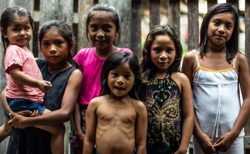 Crianças Sateré. Foto de Matheus Manfredini. Brasil, 2019.