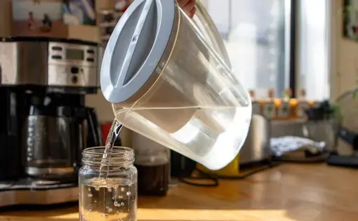 A brita pouring in a glass