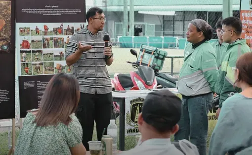 Post film screening conversations with delivery workers in Nakon Panom province.