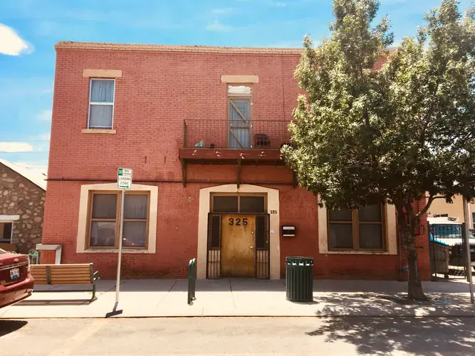 Casa Vides, a migrant shelter in El Paso staffed by nuns and lay volunteers, welcomes most of the pregnant women who are released from detention in the city.&nbsp;Image by Lily Moore-Eissenberg. United States, 2019.