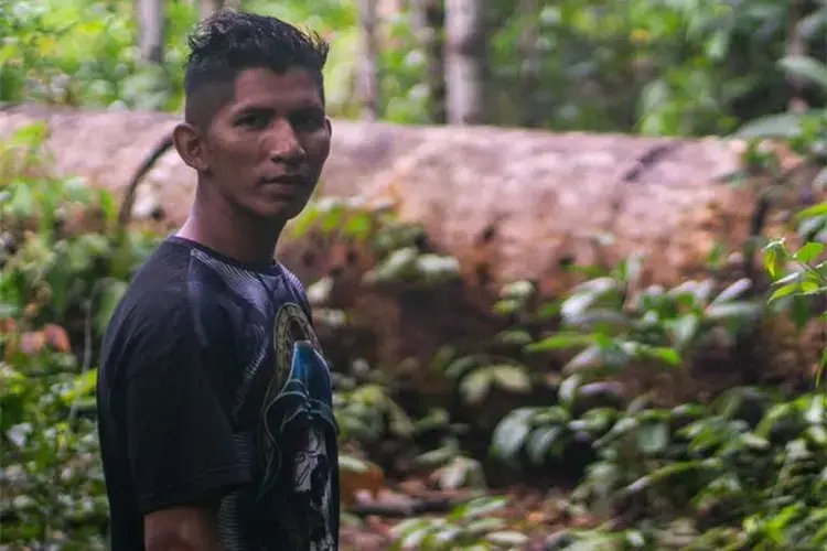 Benito Miquiles, a Sateré man who is both a university graduate and a Waumat rite of passage participant. Image by Matheus Manfredini. Brazil, 2019.<br />
