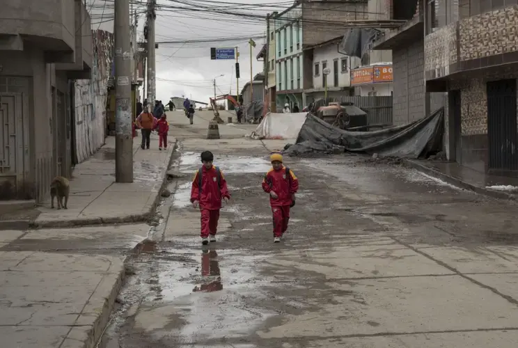 Local authorities say heavy-metal pollution has caused mental retardation, genetic malformations and brain damage, which ultimately leads to death if untreated, according to Peru's environmental regulator. And a potable water project in the district is yet to be developed — it was initially planned over four years ago. Image by&nbsp;Ricardo Martínez. Peru, 2017.