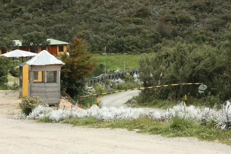 Both the company and the community have control over barriers that control access to one of the two roads to Río Blanco. Image by Andrés Bermúdez Liévano. Ecuador, 2019.