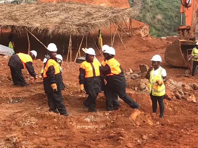 A United Nations initiative that hired local women to help excavate and replant trees along the now-barren mountainside.&nbsp;Image by Kadia Goba. Sierra Leone, 2018.