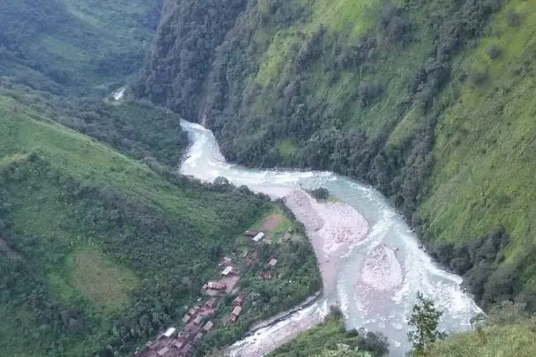 View from above of Ta Su Htu village in Hkakaborazi, Myanmar. Image by Sanlu Ram Seng. Myanmar, undated.