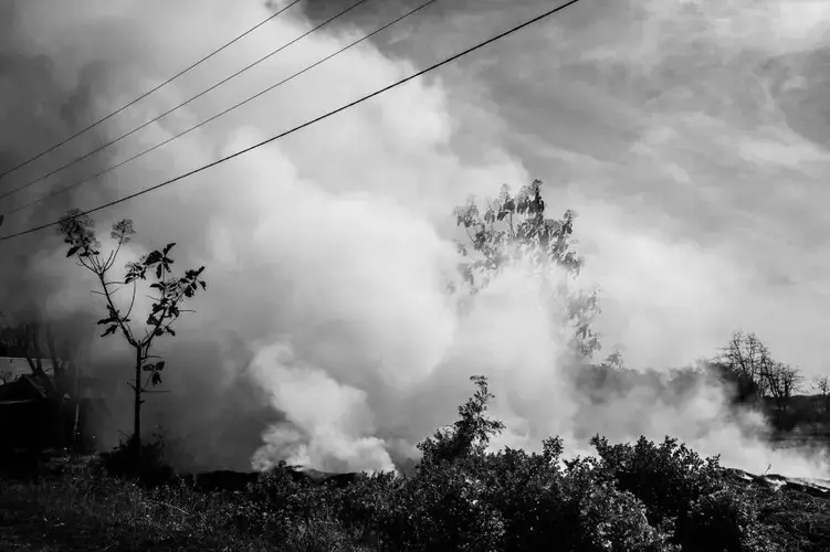 A fire in one of the fields in East Nusa Tenggara, Indonesia. The province suffers drought and fire. Image by Xyza Bacani. Indonesia, 2018.