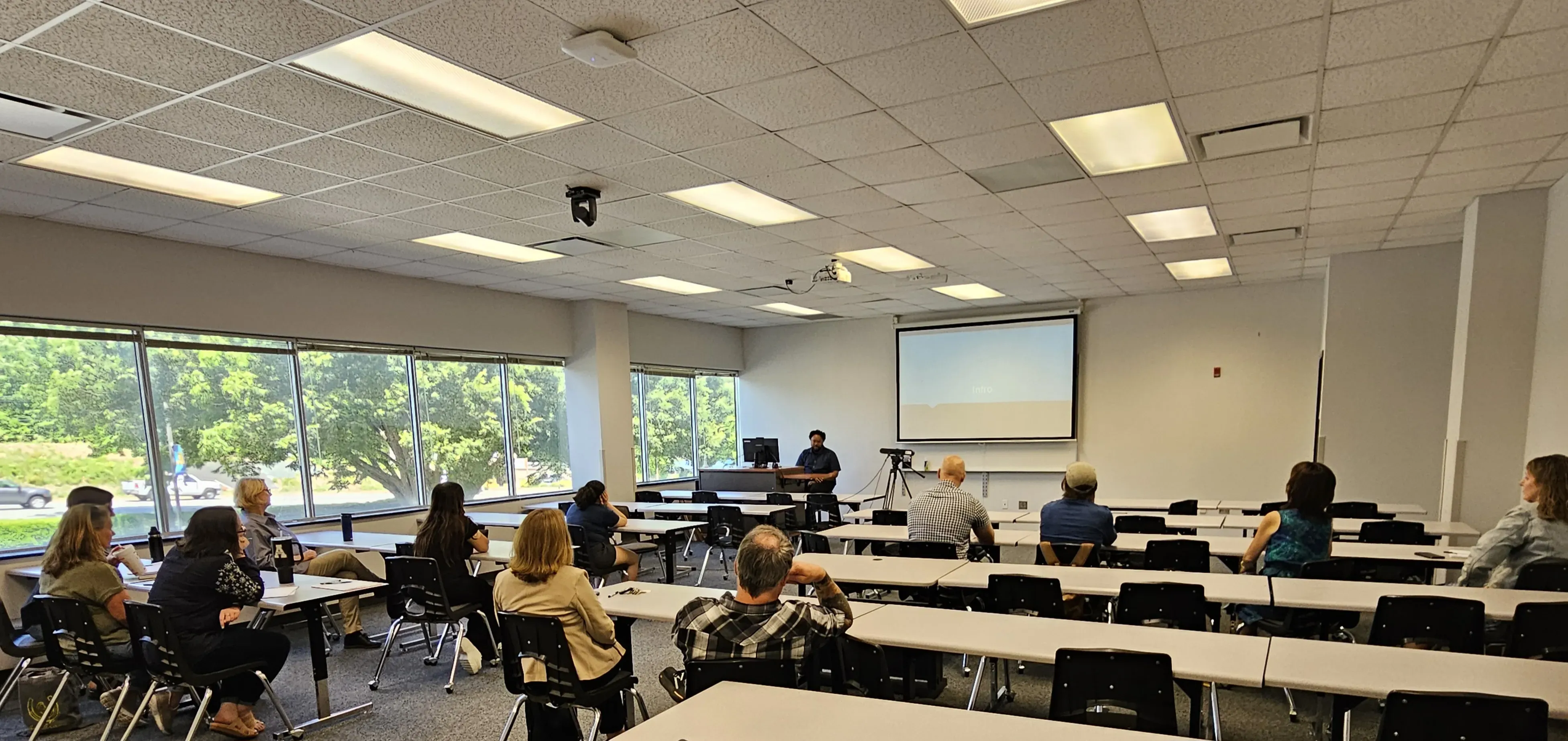 Journalist Jonathan Custodio speaks to students