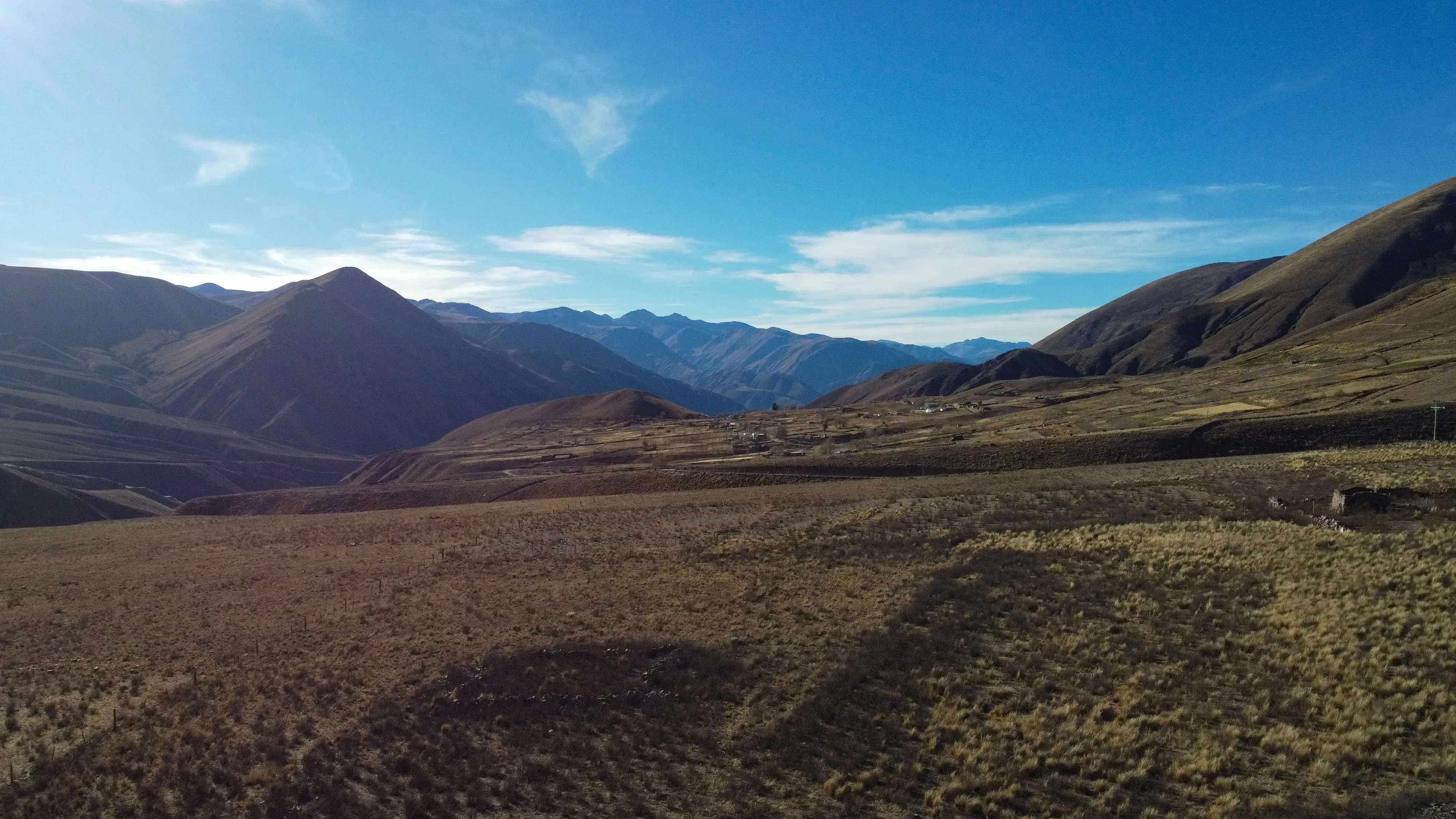 The vastness of Colanzuli—Kolla territory—in the highlands of the Salta Puna is awe-inspiring. Image by Matías Arbotto. Argentina.